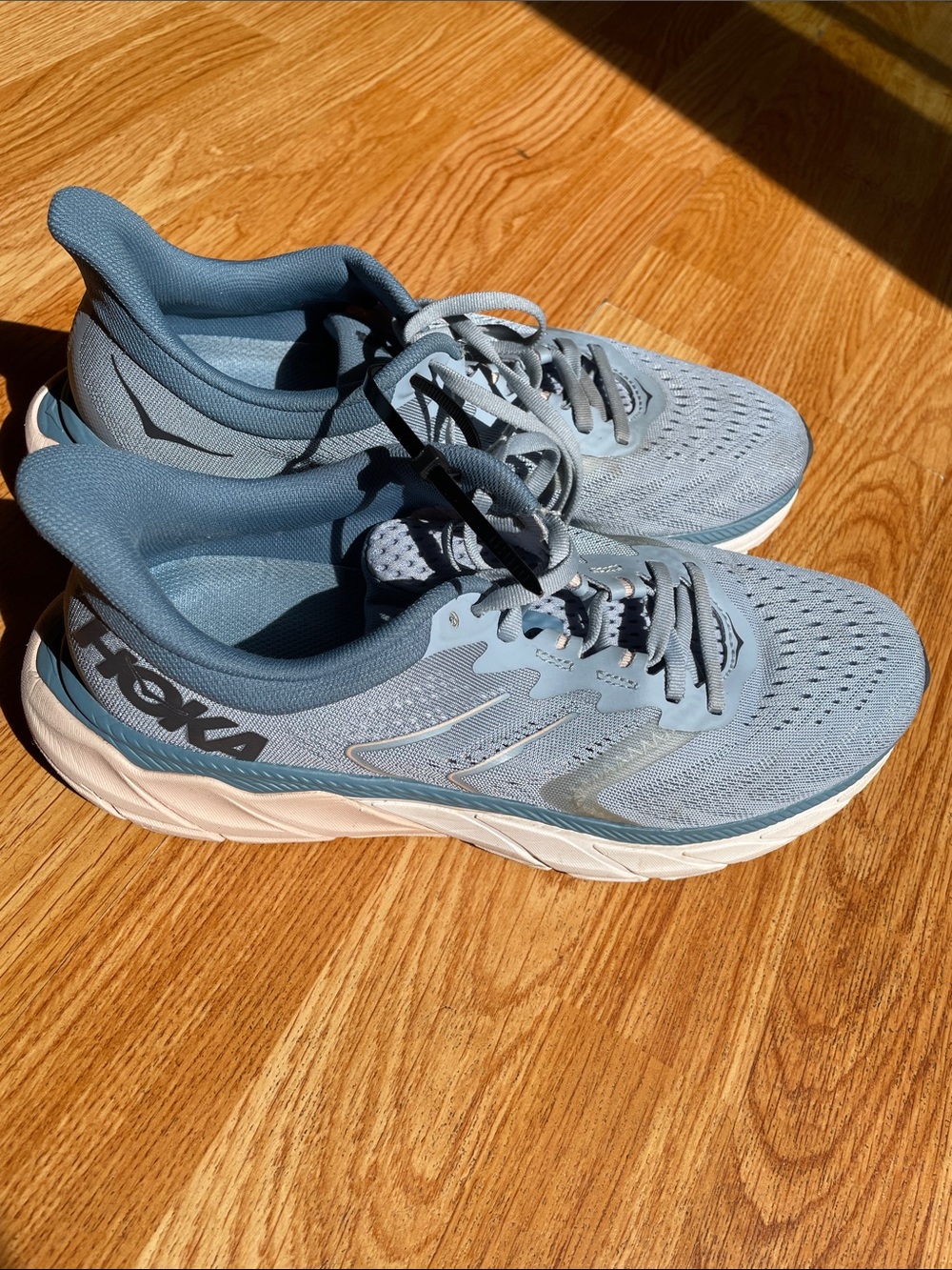 Hoka One One Arahi 5